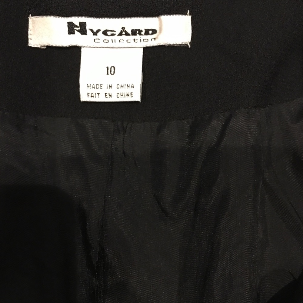 New black jacket w/ruffle collar. 10 - Picture 3 of 5